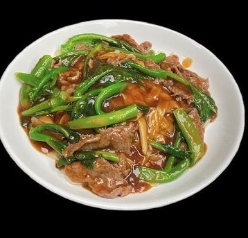 Fried Flat Noodle with Beef