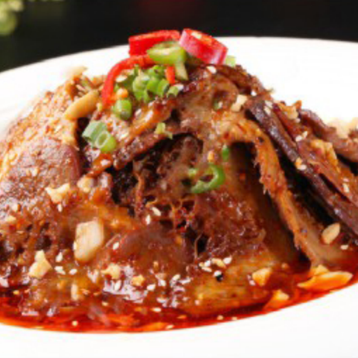 C4.Sliced Beef and Tripes Served in Chili Sauce
