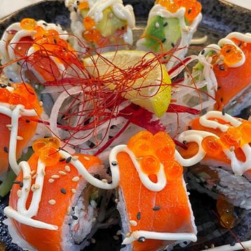 Queen Salmon Roll