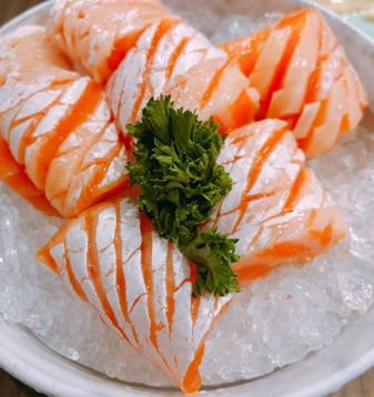 Salmon Toro Sashimi(4 pcs)