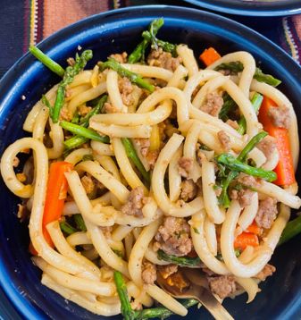 Beef Yakiudon with Asparagus