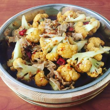 T10.Sauteed Cauliflowers with Chilli and Pork