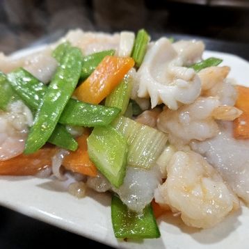 S5.Sauteed Seafood with Snow Peas
