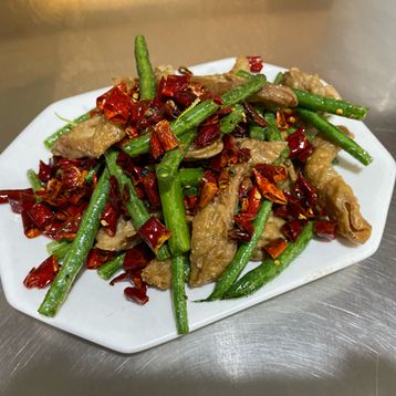 T2.Pork Intestines with Chilli Peppers