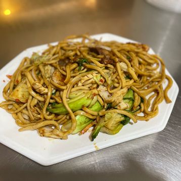 F1.House Special Chow Mein