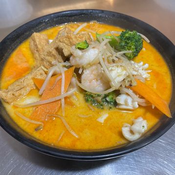 N8.Laksa Seafood Noodle Soup