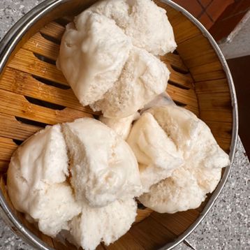 Steamed Chicken Bun