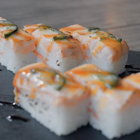 Salmon Oshi