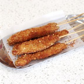 Fried chicken skewers / 鸡柳串