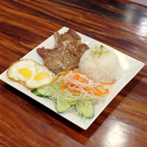 Sunny Side Up Eggs with Grilled Chicken, Grilled Pork Chop, or Grilled Pork Slices Rice Plate