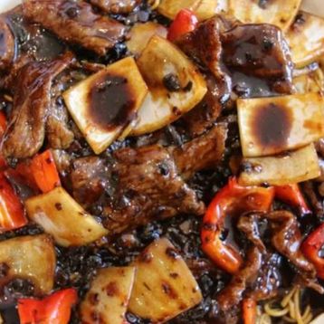 Beef & Black Bean Sauce Chow Mein 豉汁牛肉炒面