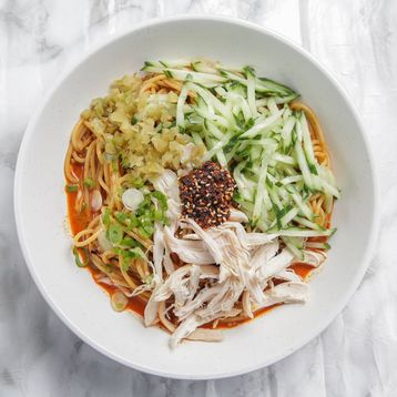 Cold Spaghetti with Shredded Chicken