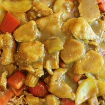 Curry Chicken Chow Mein 咖喱鸡肉炒面
