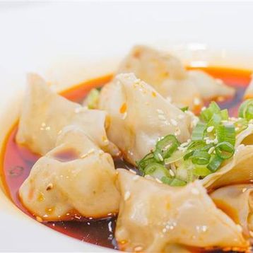 Wonton in Spicy Sauce