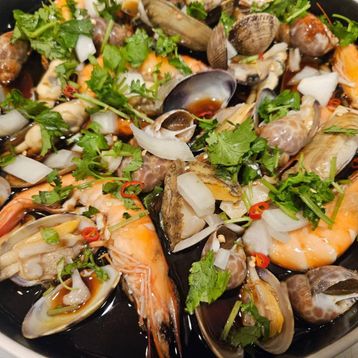 Seafood hot pot 海鲜锅