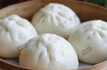 E04.Steamed Pork Buns (4 pieces)