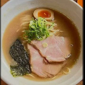 17.Spicy tonkotsu ramen