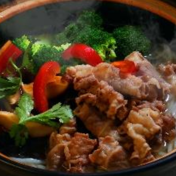 C2 Clay Pot Sliced Beef Rice Noodles