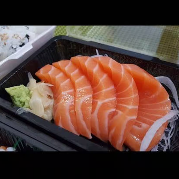 Salmon Sashimi (5 pcs)