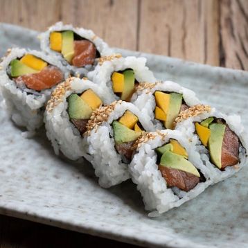 E19. Mango, Salmon & Avocado Roll