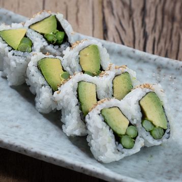 E10. Asparagus & Avocado Roll
