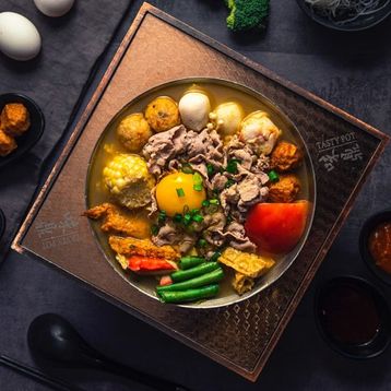 Halal Curry Pot