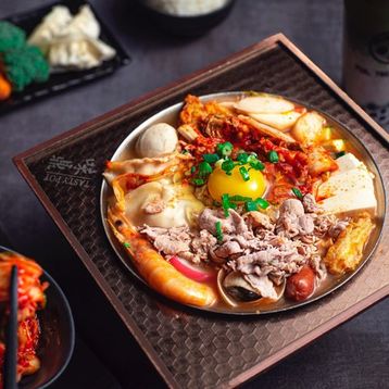 Kimchi Dumpling Hot Soup