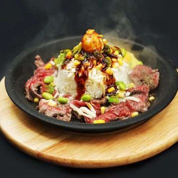 Sizzling plate beef with Rice-Flavor