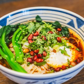 B6. Chongqing Spicy Noodles (Super Spicy)