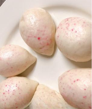 Steamed Chinese Birthday Buns (1/2 dozen)