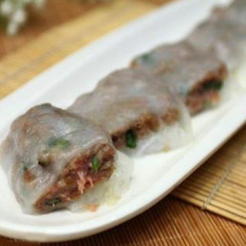 Rice Flour Wrapped with Beef & Cilantro