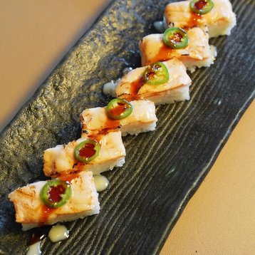 Salmon Oshi (6pcs)