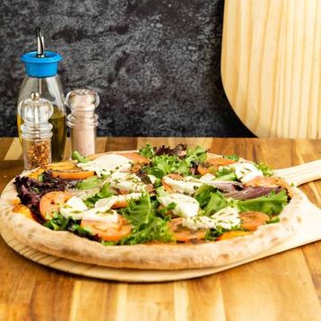 Medium Caprese Pizza