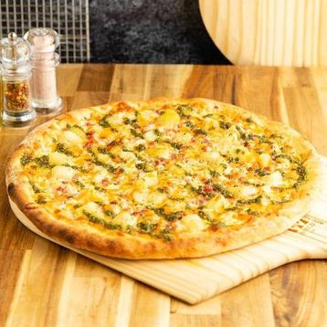 Small Banquet Cheddar Pizza
