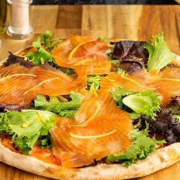 Medium Smoked Salmon Pizza
