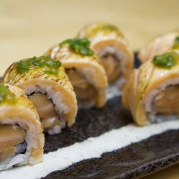 Aburi Salmon Roll