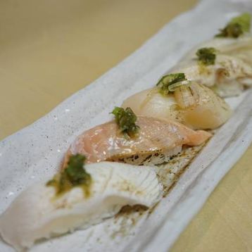 Aburi Nigiri Sushi Set