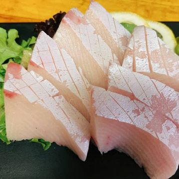 Hamachi Toro Sashimi (7Pcs)