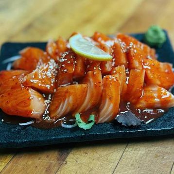 Spicy Salmon Sashimi