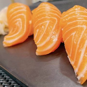 Salmon Nigiri