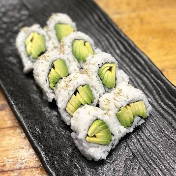 Avocado Roll 8Pcs