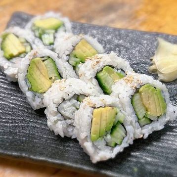 Avocado Cucumber Roll 8Pcs