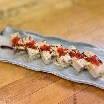 Hamachi Oshi (6pcs)