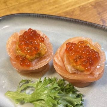 Salmon Uni Ikura Nigiri