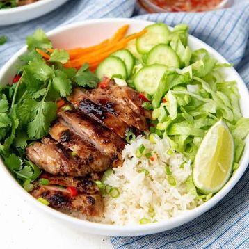 Y4.Grilled Lemongrass Chicken
