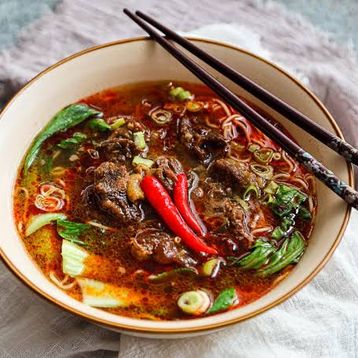 R5.Steak Spicy Noodle Soup