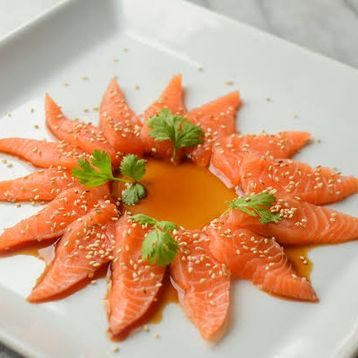 Spicy Salmon Sashimi 18 Cubes